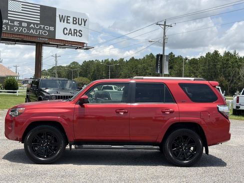 Used 2022 Toyota 4Runner SR5 RWD image 3