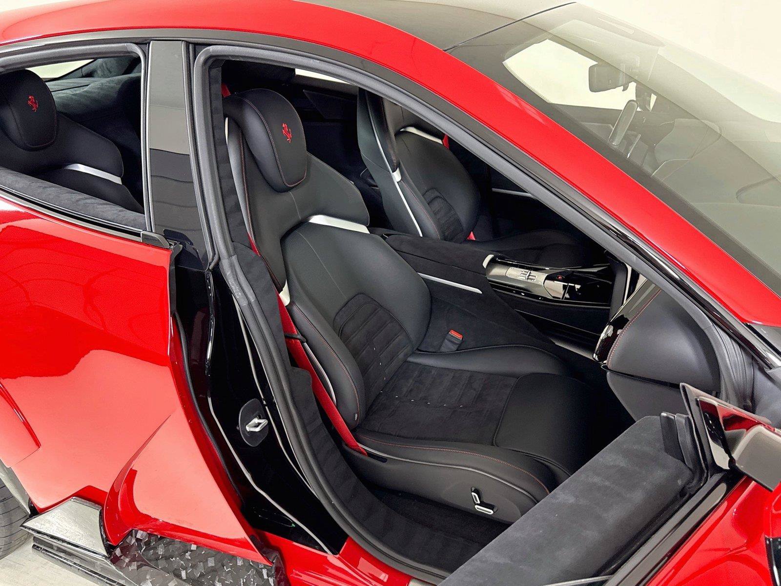 Used 2026 Ferrari Purosangue AWD/4WD image 32