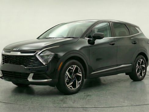 Used 2025 Kia Sportage LX FWD image 3