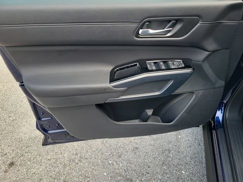 New 2026 Nissan Pathfinder SL FWD image 23