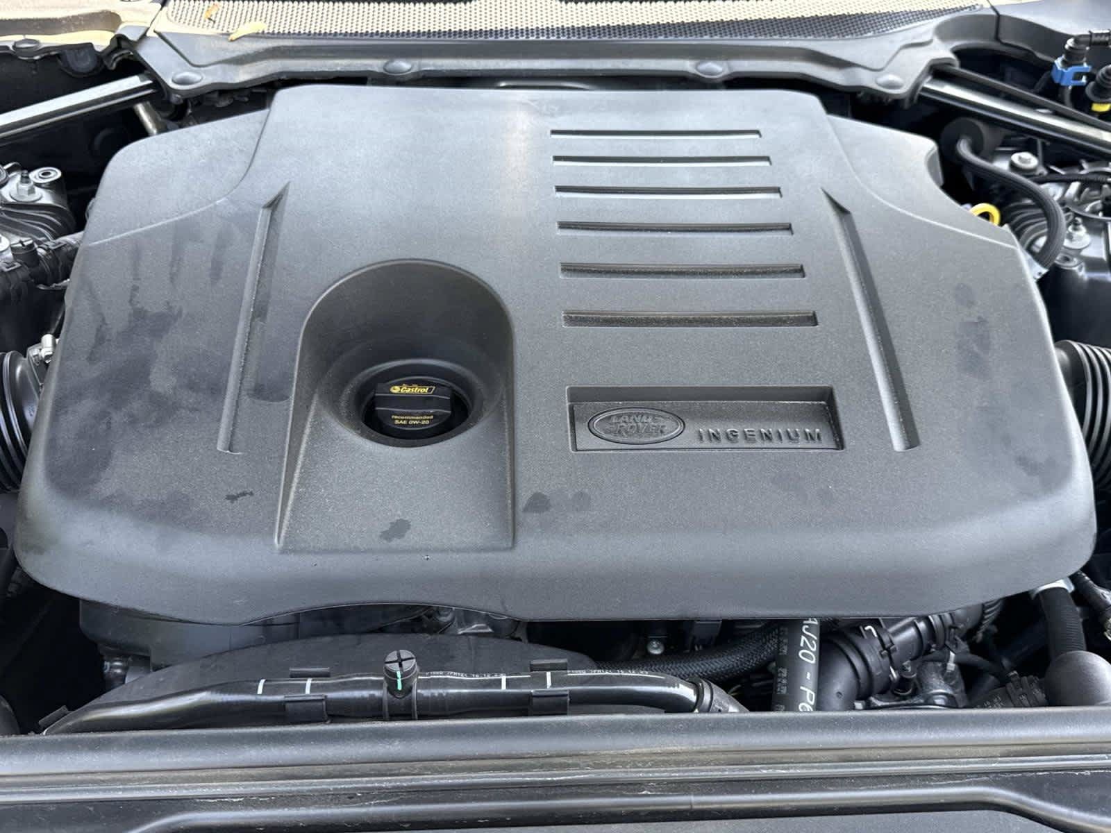 Used 2024 Land Rover Discovery Metropolitan Edition AWD/4WD image 13