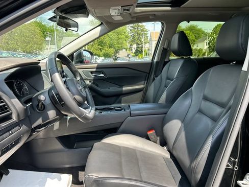 Certified 2023 Nissan Rogue SV w/ SV Premium B Package AWD/4WD image 10
