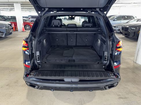 Used 2025 BMW X5 xDrive40i w/ M Sport Package AWD/4WD image 13