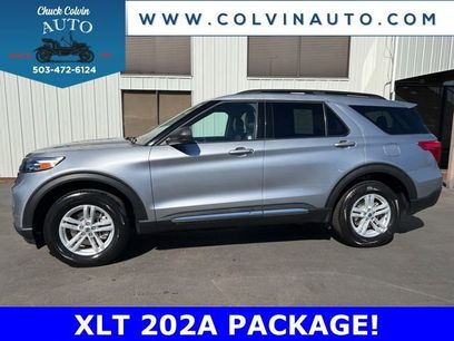 Certified 2024 Ford Explorer XLT w/ Equipment Group 202A