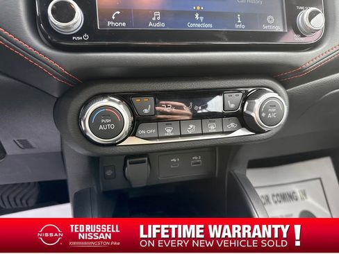 New 2025 Nissan Versa SR image 18