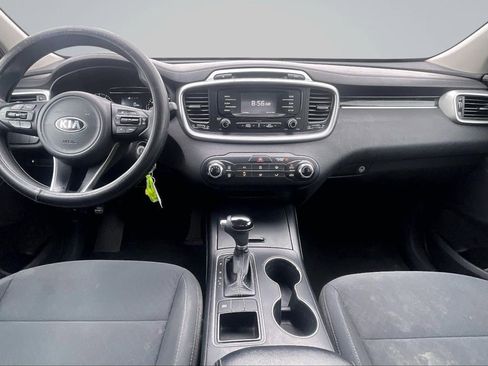 Used 2016 Kia Sorento FWD image 16