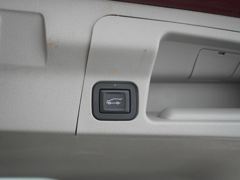 Used 2018 GMC Acadia SLT AWD/4WD image 12