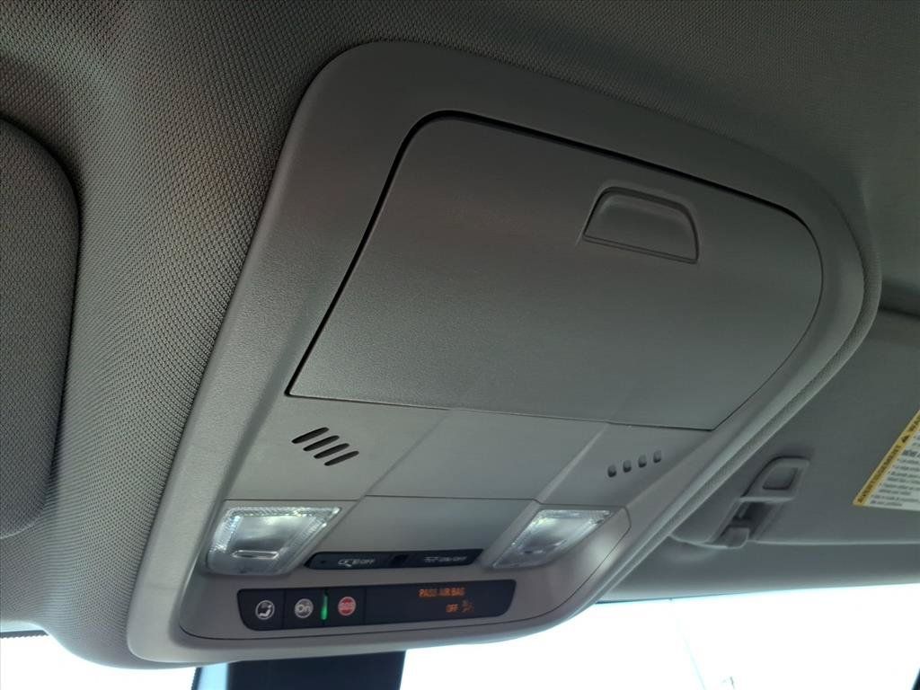Used 2023 Chevrolet Equinox LT FWD image 33