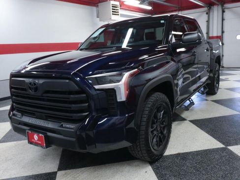 Used 2022 Toyota Tundra SR5 AWD/4WD image 5