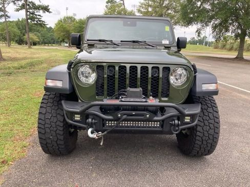 Used 2024 Jeep Wrangler Sport S image 8