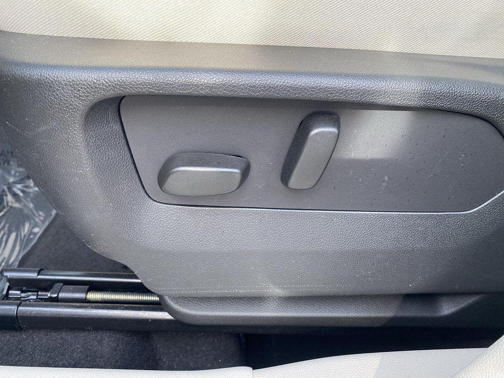 Used 2023 Buick Envision Avenir AWD/4WD image 50