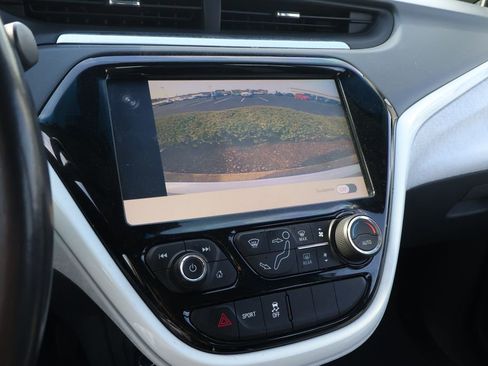 Used 2018 Chevrolet Bolt LT image 22