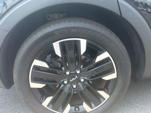 Used 2024 Kia Telluride SX AWD/4WD image 14
