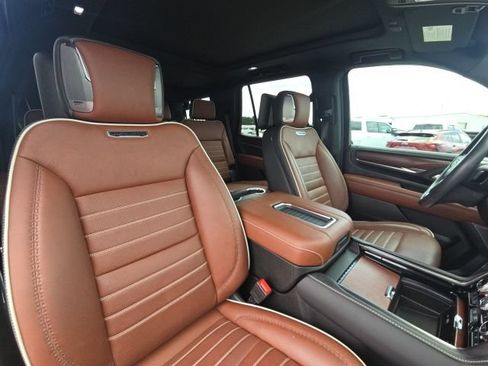 Used 2024 GMC Yukon Denali Ultimate AWD/4WD image 24