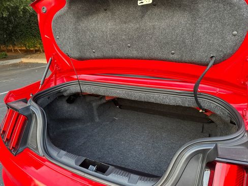 Used 2017 Ford Mustang Premium image 17