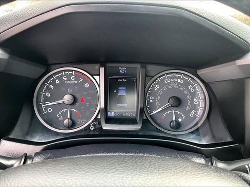 Used 2021 Toyota Tacoma TRD Off-Road w/ Technology Package image 23