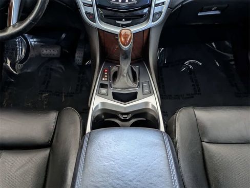 Used 2015 Cadillac SRX Luxury image 22