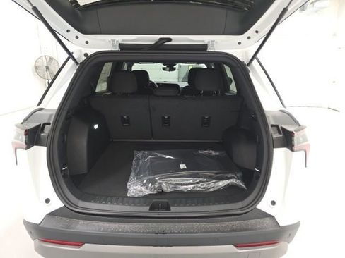 New 2026 Chevrolet Equinox LT w/ Safety and Technology Package FWD image 25