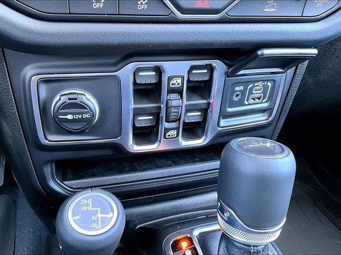 New 2026 Jeep Gladiator Sport image 12