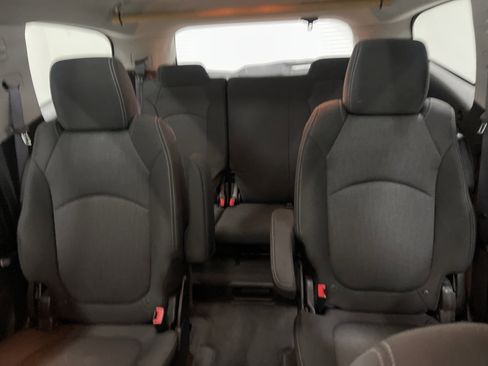 Used 2015 Chevrolet Traverse LT w/ Style and Technology Package image 13