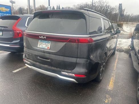 Used 2022 Kia Carnival SX Prestige image 14