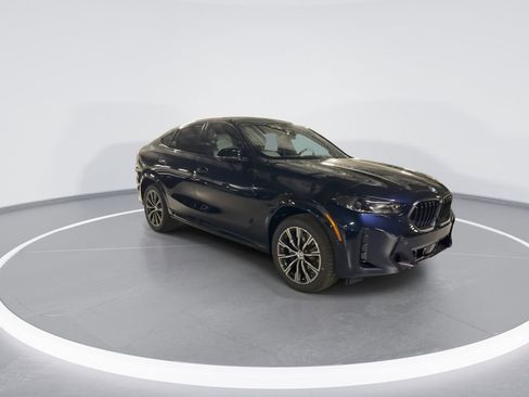 New 2026 BMW X6 xDrive40i w/ Climate Comfort Package image 2