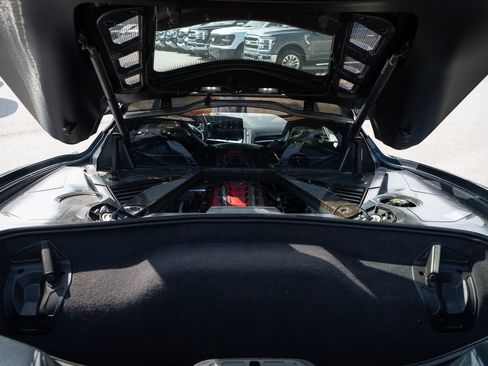 Used 2020 Chevrolet Corvette Stingray Premium Cpe w/ 3LT Preferred Equipment Group RWD image 18