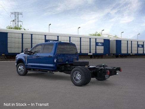 New 2026 Ford F350 4x4 Crew Cab DRW Super Duty image 4