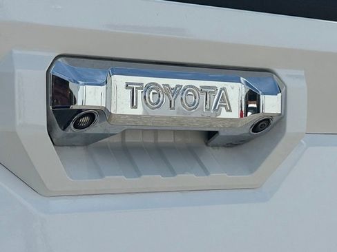 Used 2024 Toyota Tundra Limited AWD/4WD image 23