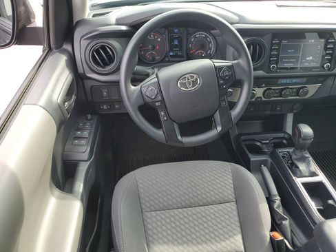 Certified 2022 Toyota Tacoma SR AWD/4WD image 11