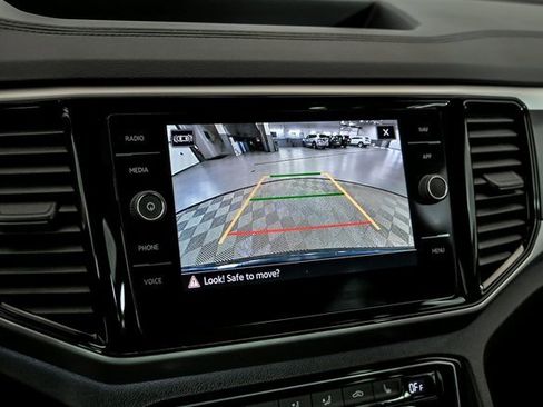 Certified 2023 Volkswagen Atlas Cross Sport SEL R-Line image 19