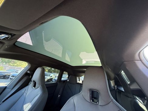 Used 2025 BMW iX xDrive50 w/ Premium Package image 22