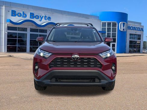 Used 2023 Toyota RAV4 XLE Premium FWD image 8