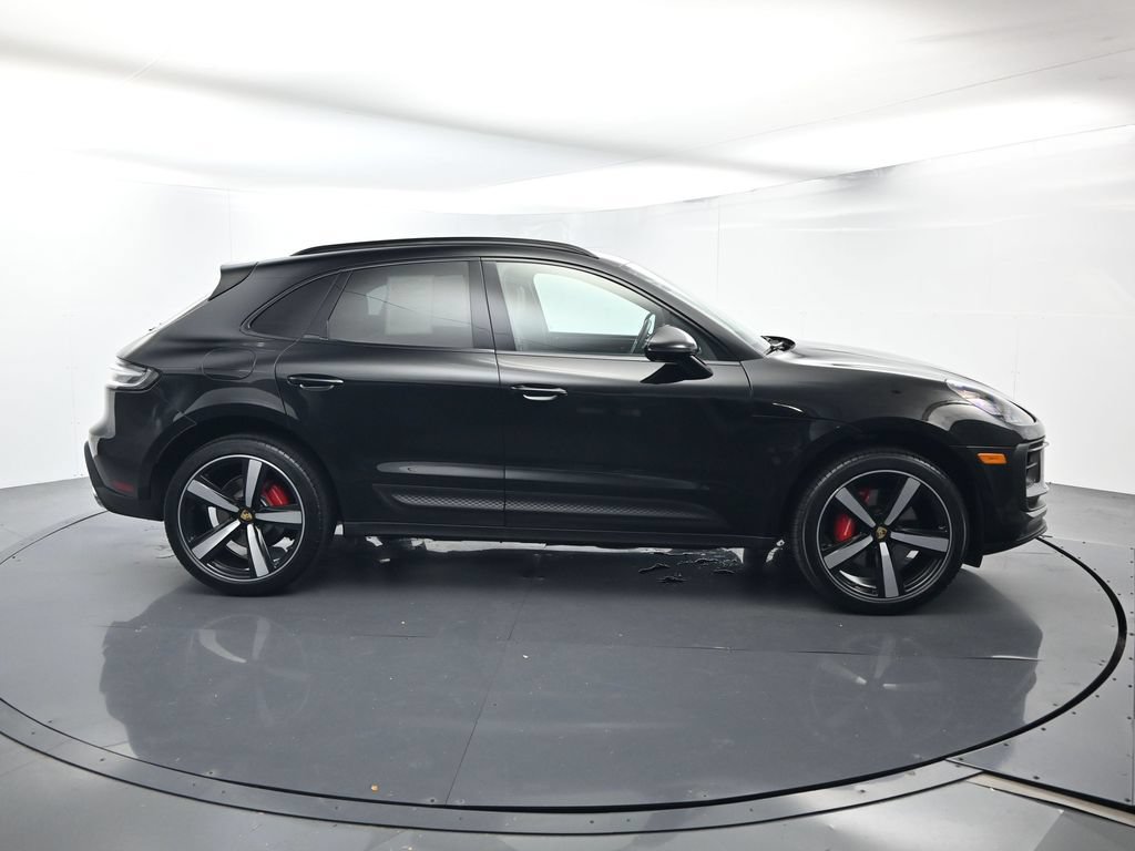 Certified 2023 Porsche Macan S AWD/4WD image 16