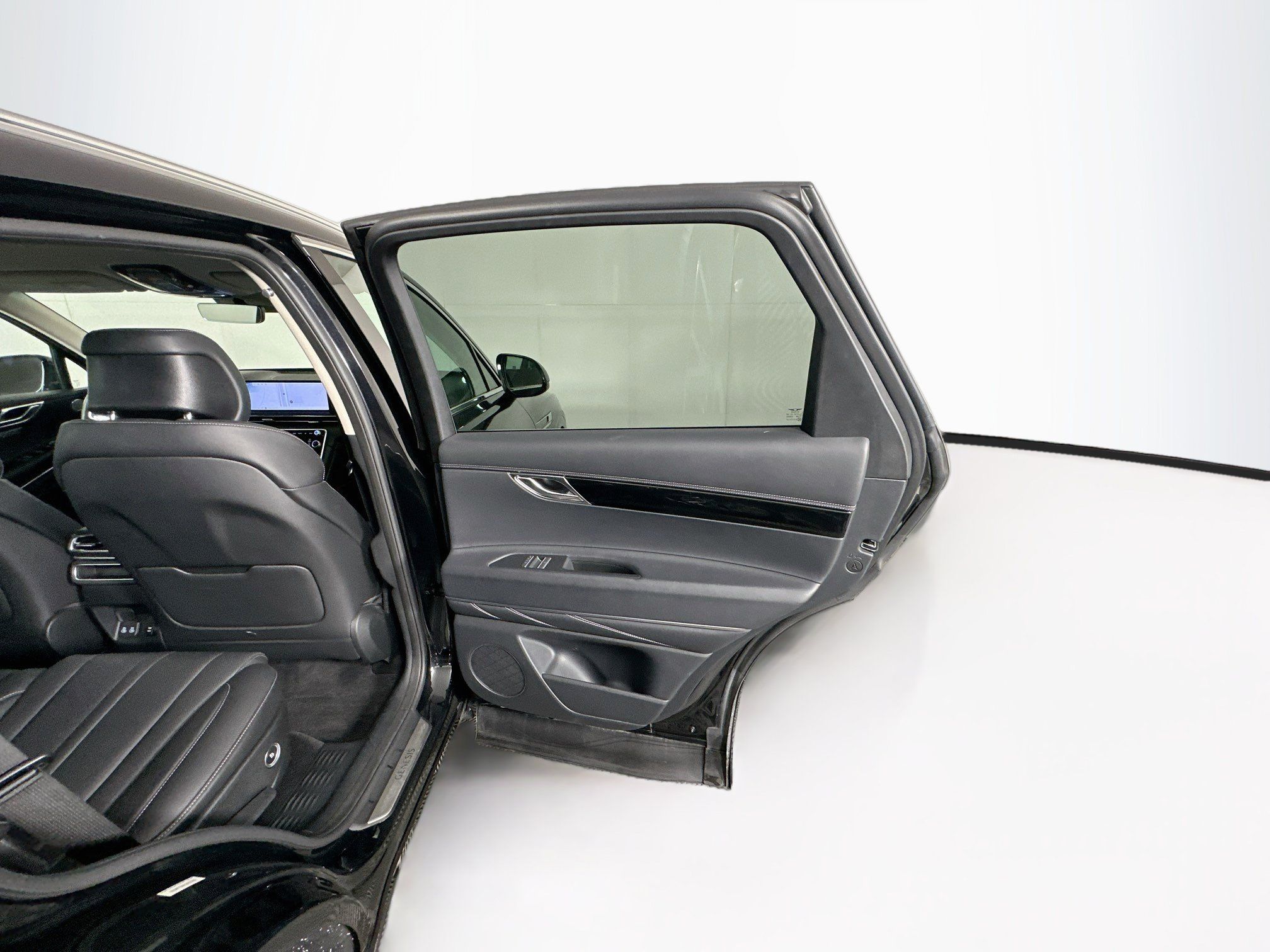 Used 2025 Genesis GV80 2.5T Standard AWD/4WD image 30