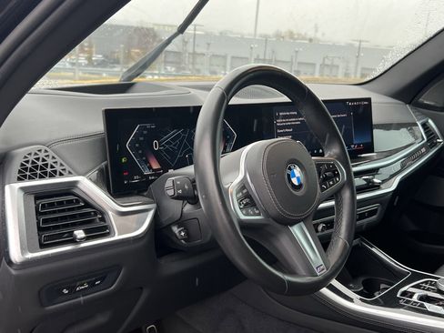 Used 2024 BMW X5 xDrive40i w/ M Sport Package image 18