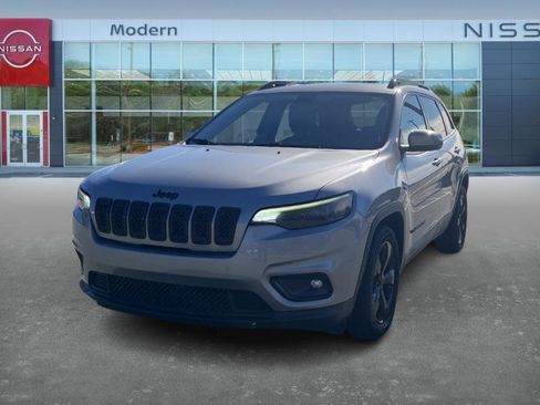 Used 2019 Jeep Cherokee Latitude Plus image 1