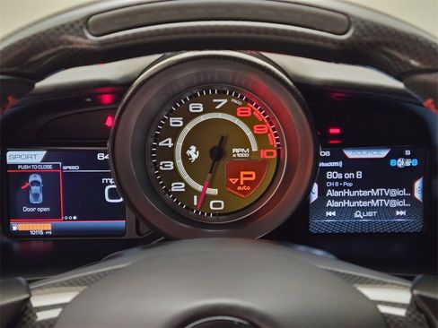 Used 2020 Ferrari F8 Tributo image 35