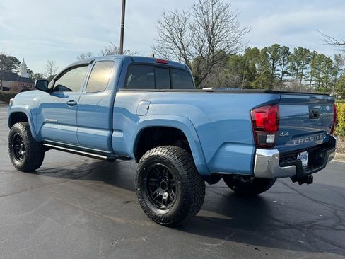 Used 2019 Toyota Tacoma SR5 image 3