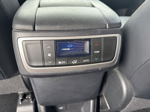 Used 2016 Toyota Highlander Limited image 13