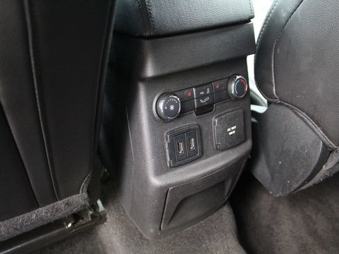Used 2018 Ford Explorer Limited w/ Equipment Group 301A FWD image 13