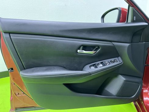 Used 2024 Nissan Sentra SV FWD image 17