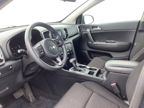 Used 2017 Kia Sportage LX w/ LX Popular Package FWD image 3