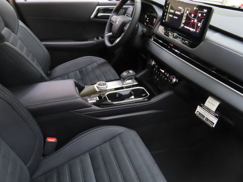 New 2025 Mitsubishi Outlander SE image 25