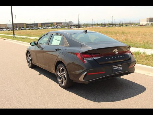 New 2025 Hyundai Elantra Sport w/ Cargo Package image 3