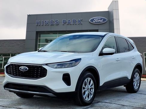 Used 2023 Ford Escape Active w/ Tech Pack #2 image 3