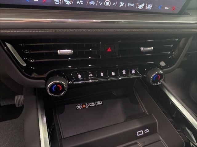 New 2026 Chevrolet Tahoe Premier w/ Sun And Tow Package AWD/4WD image 18