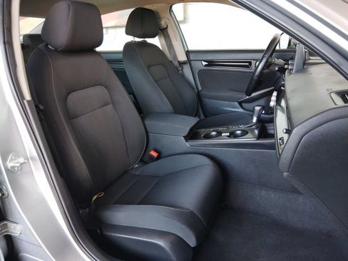 Used 2022 Honda Civic EX image 12