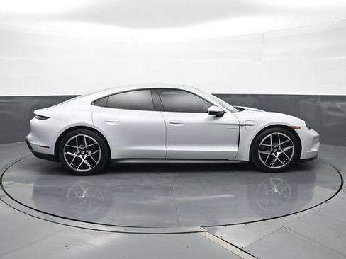 Certified 2025 Porsche Taycan AWD/4WD image 25