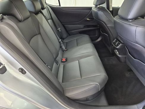 Certified 2024 Lexus ES 300h w/ Premium Package FWD image 33